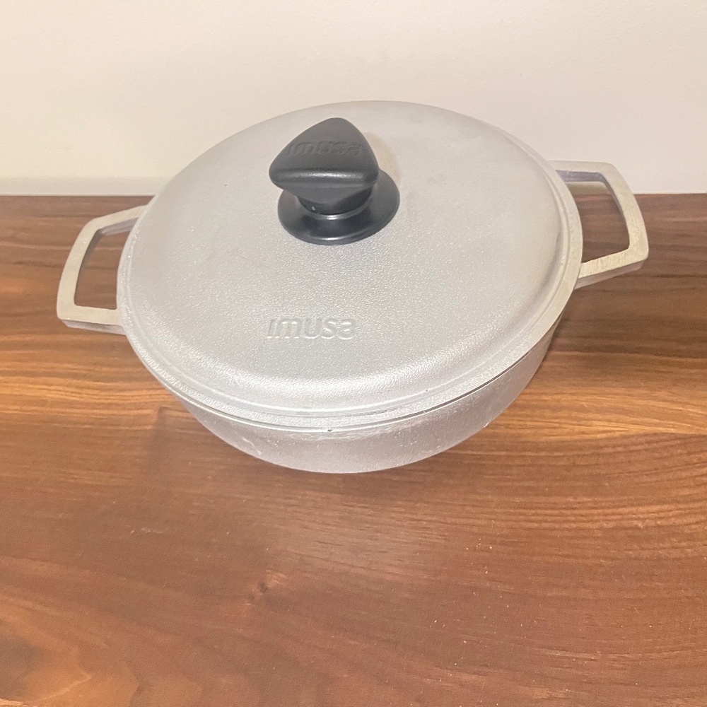 New IMUSA Cast Aluminum Caldero (Dutch Oven) with Lid